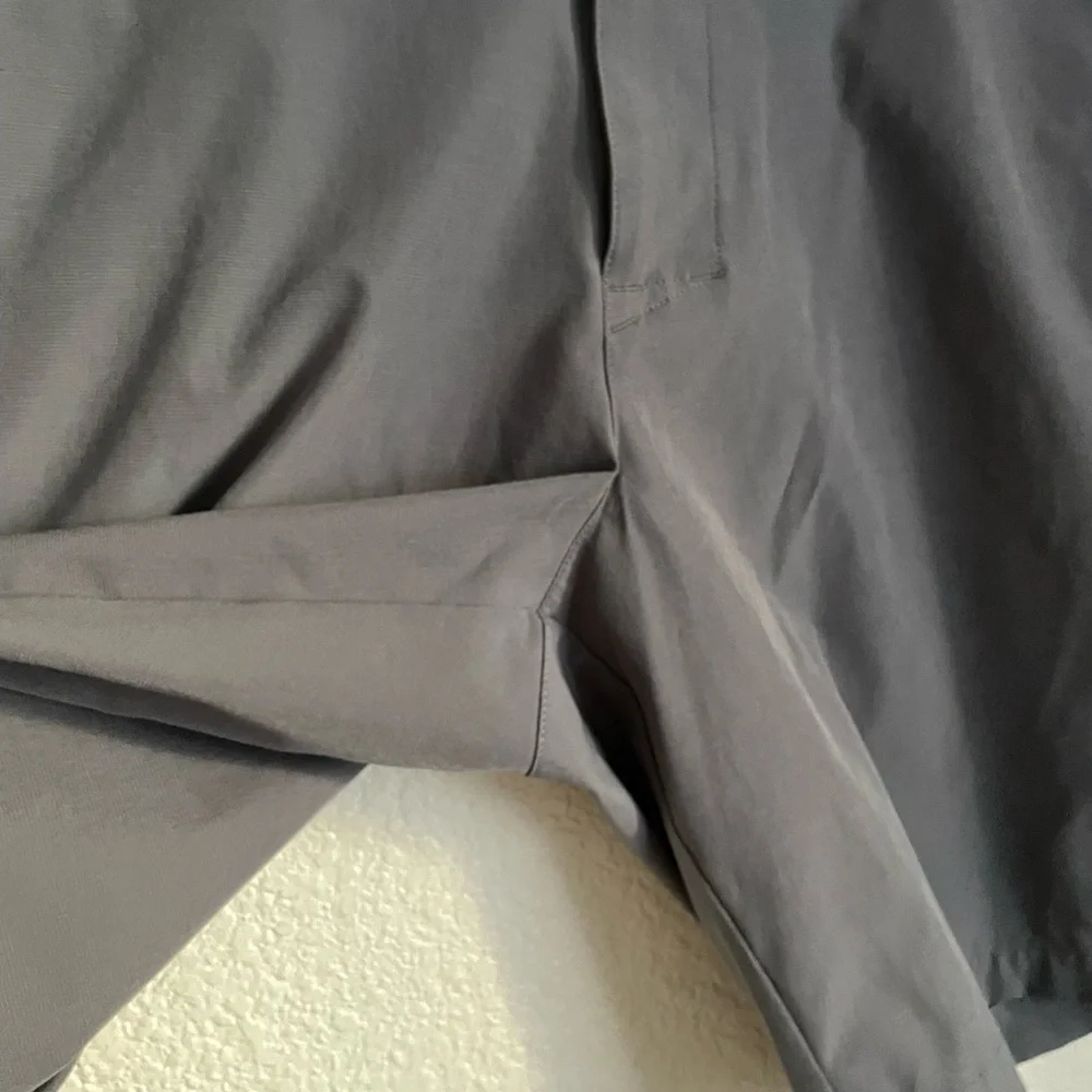 Banana Republic Men’s Flat Front Active Short‎s 34 Grey